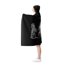 Load image into Gallery viewer, Darksiders 4 Horseman Line Art Hooded Blanket

